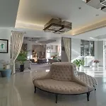 جاجارين فندق أوديسا