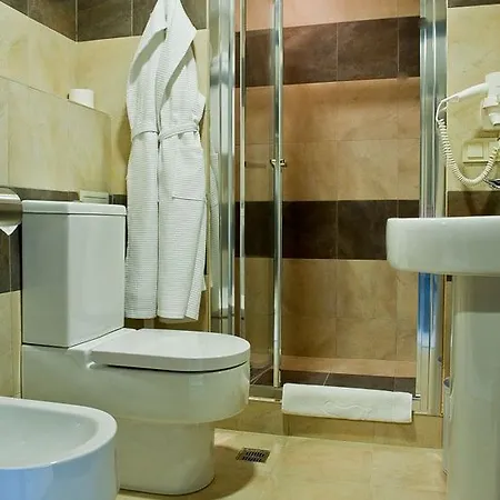 加加林旅馆 酒店 4*